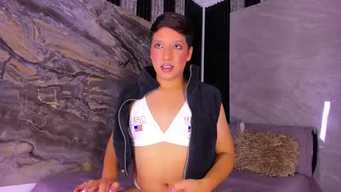 Ellis  online show from September 2025 02:26:01 AM