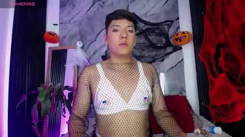 Ellis  online show from October 2025 01:25:01 AM