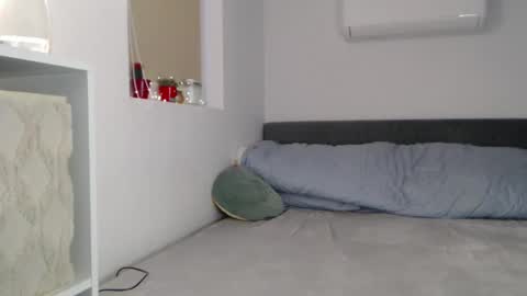 Snapshot of elly_denise chatting on March 2025 08:49:02 AM Denise online show from March 2025 08:49:02 AM