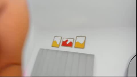 Snapshot of elly_g chatting on January 2026 01:22:02 AM elly online show from January 2026 01:22:02 AM