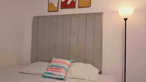 Snapshot of elly_g chatting on February 2026 02:15:02 AM elly online show from February 2026 02:15:02 AM