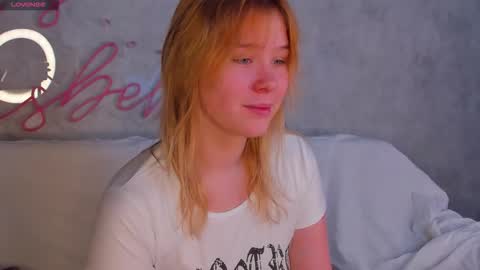 Snapshot of ellya_castro chatting on September 2025 12:12:01 AM ellya_castro online show from September 2025 12:12:01 AM