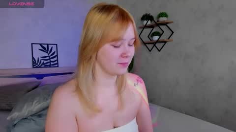 Snapshot of ellya_castro chatting on October 2025 12:08:02 AM ellya_castro online show from October 2025 12:08:02 AM