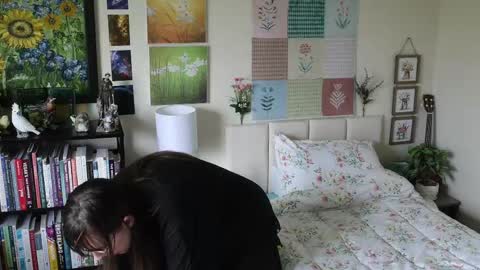 Snapshot of ellynaomi chatting on May 2026 04:56:02 PM Elly Naomi online show from May 2026 04:56:02 PM