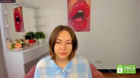 elma_lily online show from October 2025 06:01:02 AM