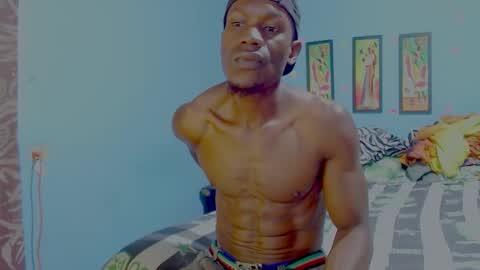 elmiltonnjakee online show from February 2026 07:56:02 PM