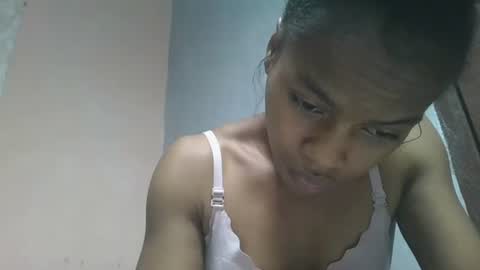 elodie228680 online show from May 2026 03:22:01 AM