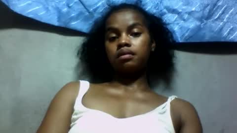 elodie228680 online show from June 2026 07:19:01 PM