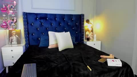 Elodie  online show from January 2025 11:26:02 AM