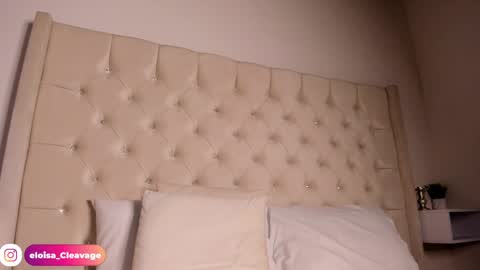 Snapshot of eloisa_cleavage_ chatting on February 2025 05:16:01 PM Maya online show from February 2025 05:16:01 PM