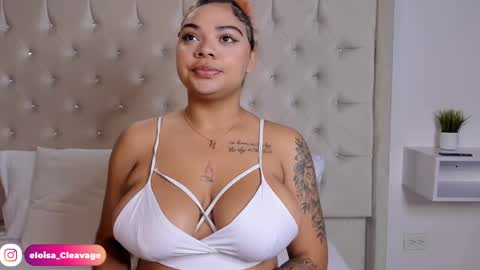 Snapshot of eloisa_cleavage_ chatting on March 2025 11:16:01 AM Maya online show from March 2025 11:16:01 AM