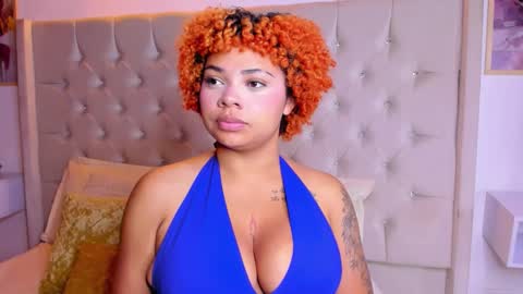 Snapshot of eloisa_cleavage_ chatting on December 2025 10:13:01 AM Maya online show from December 2025 10:13:01 AM