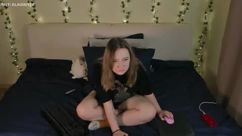 Ela give me a thumbs up if you like it  and this is important for the development of the account online show from November 2025 07:23:02 PM