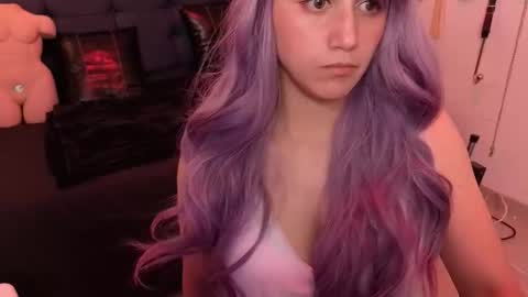 Snapshot of elowen_halley1 chatting on October 2025 08:32:01 PM elowen_halley1 online show from October 2025 08:32:01 PM