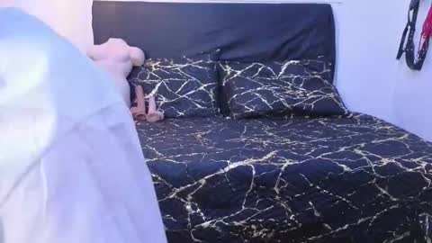 Snapshot of elowen_halley1 chatting on November 2025 07:34:02 PM elowen_halley1 online show from November 2025 07:34:02 PM