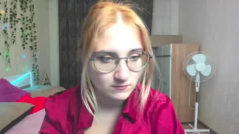 Snapshot of elsa_hot_here chatting on December 2024 02:48:02 AM Elsa  online show from December 2024 02:48:02 AM