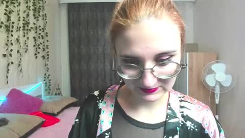 Snapshot of elsa_hot_here chatting on December 2024 08:20:01 AM Elsa  online show from December 2024 08:20:01 AM