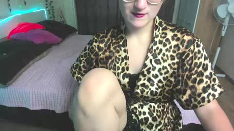 Snapshot of elsa_hot_here chatting on December 2024 03:19:01 AM Elsa  online show from December 2024 03:19:01 AM