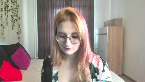 Snapshot of elsa_hot_here chatting on January 2025 07:04:02 AM Elsa  online show from January 2025 07:04:02 AM