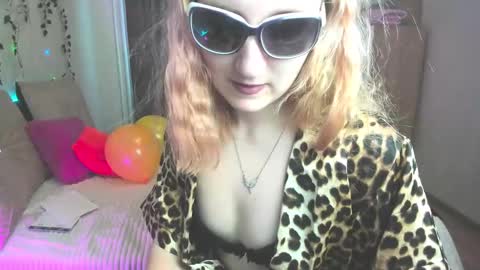 Snapshot of elsa_hot_here chatting on February 2025 03:55:02 AM Elsa  online show from February 2025 03:55:02 AM