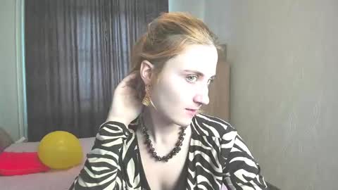 Snapshot of elsa_hot_here chatting on February 2025 03:54:01 AM Elsa  online show from February 2025 03:54:01 AM