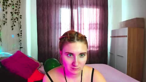 Snapshot of elsa_hot_here chatting on February 2025 06:55:01 AM Elsa  online show from February 2025 06:55:01 AM