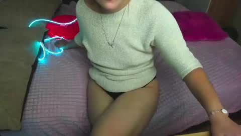 Snapshot of elsa_hot_here chatting on February 2025 09:32:02 AM Elsa  online show from February 2025 09:32:02 AM