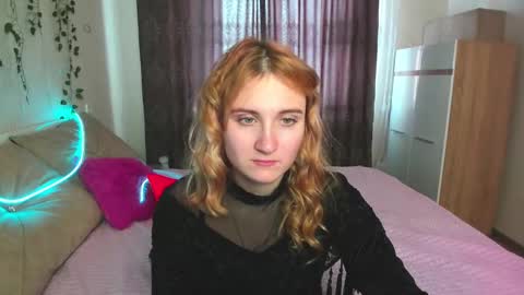 Snapshot of elsa_hot_here chatting on February 2025 07:17:01 AM Elsa  online show from February 2025 07:17:01 AM