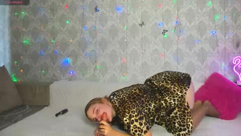 Snapshot of elsa_hot_here chatting on February 2025 07:37:02 AM Elsa  online show from February 2025 07:37:02 AM