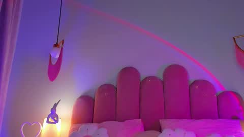 Michelle online show from November 2025 09:16:01 PM