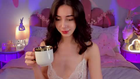 Snapshot of elsa_xo chatting on April 2026 07:22:01 PM Michelle online show from April 2026 07:22:01 PM