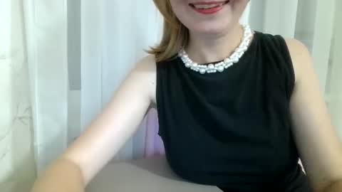 Snapshot of elsamartinez22 chatting on October 2025 04:15:02 PM ElsaMartinez22 online show from October 2025 04:15:02 PM