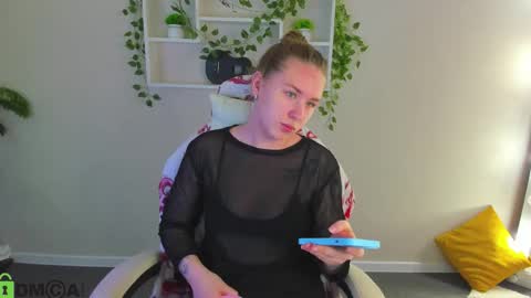 Elsie online show from November 2025 12:43:01 AM