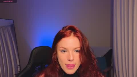 Snapshot of elsie_ginger chatting on February 2025 01:55:01 AM Elsie online show from February 2025 01:55:01 AM