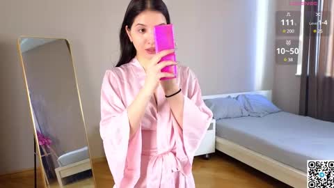 Elizabeth online show from February 2025 07:52:02 AM