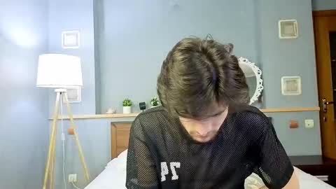 Snapshot of elvano_et chatting on December 2025 06:17:01 PM Elvano online show from December 2025 06:17:01 PM