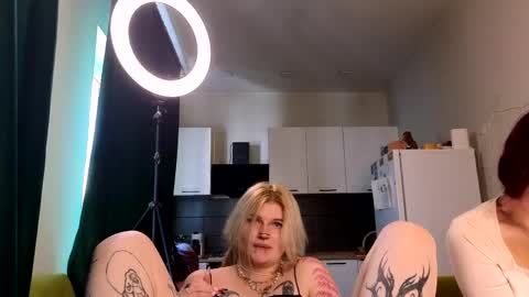 Snapshot of elvenmilk chatting on June 2026 07:57:01 AM Ciri online show from June 2026 07:57:01 AM