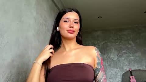 Elvi online show from July 2026 01:50:01 PM