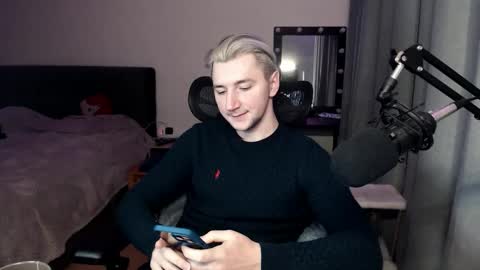 Elvin Vaenight online show from November 2025 10:31:01 PM