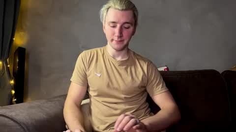 Elvin Vaenight online show from November 2025 11:40:01 PM