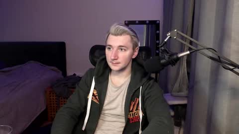 Elvin Vaenight online show from November 2025 11:19:02 PM