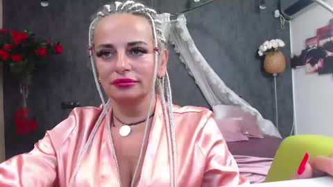 elviramilf online show from August 2026 09:04:01 AM