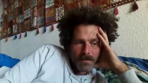 Snapshot of elyjahoye chatting on October 2025 12:04:02 PM elyjahoye online show from October 2025 12:04:02 PM