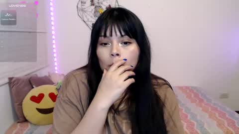Snapshot of elymoon chatting on May 2026 11:57:01 PM Ely online show from May 2026 11:57:01 PM