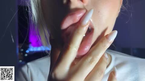 Elysia online show from November 2025 11:18:02 PM