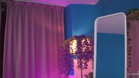 Elyssa online show from April 2026 06:27:01 PM