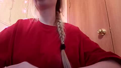 Snapshot of elza_com chatting on December 2024 08:47:01 AM Elza Kom online show from December 2024 08:47:01 AM