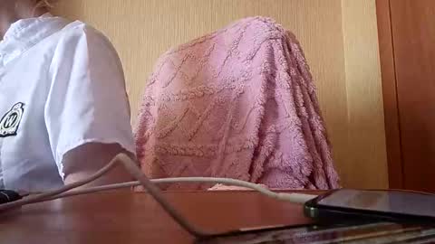 Snapshot of elza_com chatting on October 2025 03:24:02 AM Elza Kom online show from October 2025 03:24:02 AM