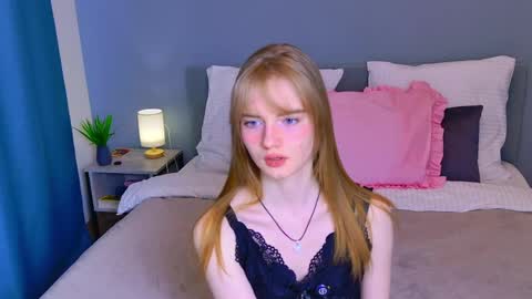 Snapshot of elza_hofffman chatting on April 2026 04:41:01 PM Chloyka online show from April 2026 04:41:01 PM