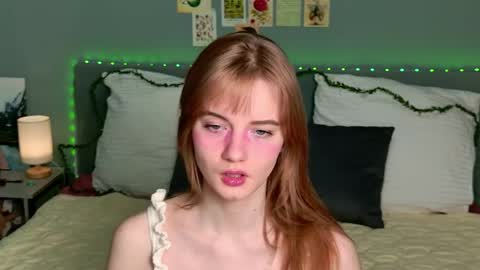 Snapshot of elza_hofffman chatting on June 2026 06:53:01 PM Chloyka online show from June 2026 06:53:01 PM